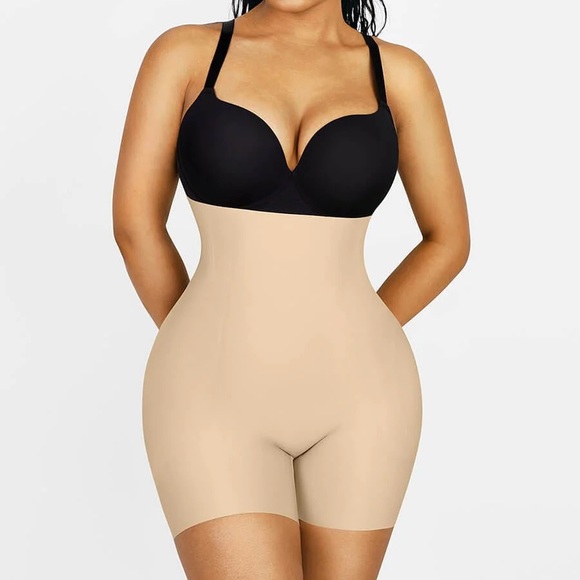 High-waisted Butt Lifter with removable hip pads - Picture 12 of 16